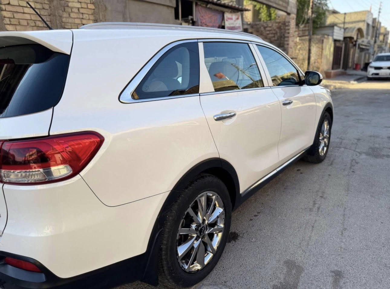 سورنتو 2018
( خـليـجـي )  

رقم بغداد بسمي ارقام جديده 

مواصفات

بصمه 

بانوراما

باب خلفي كهرباء

لدات اماميه خلفيه

لايت زنون

كامره اصليه دواره 

حساس امامي خلفي 

كشن كهرباء 

3قطع تبريد

شاشه  كار بلي

كروس سرعه

تحكمات ستيرن

سبعه راكب

ويل كب نيكل

بصمه تشغيل وابواب 

6 سلندر  م  مامفتوح بلادي

8كير مامفتوح بلادي   

ترحيب 

جنطه كهربائية ذكيه (الفتح عند الاقتراب) 

كامره دوارة      

مري شفط    اشاره بالمري 

برادات بلاديه 

شاشه كبيرة 

فول تحكم استرن 

ثلاث انظمه قياده  Sport  eco    smart 

كشافات ضباب رباعي

علامة بالدواسه 
السياره جديده ماشيه 95 الف مكاني بغداد

السعر 230$

                                (***********)☎️☎️
