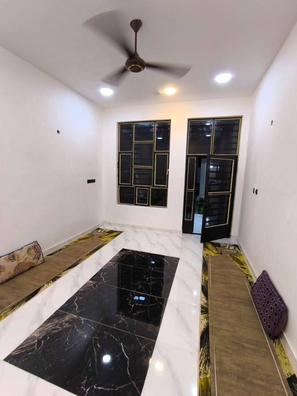 السلام عليكم اعاده النشر بسبب الوعود الكاذبه دار للبيع مساحه البيت 150متر )( سعر 70 وبي مجال بحث العلمي على شارع حي البتول مقابيل المنتزه الجديده قريب على فلكه حي النصر خدمات كامله بنا جديد  ***********
