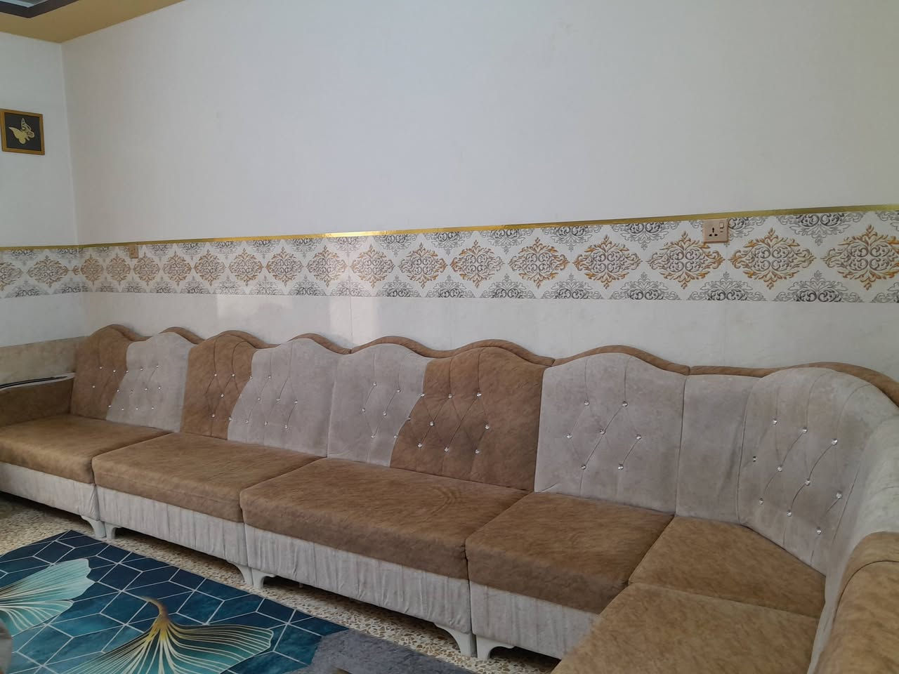 ديوان خشب  عراقي فصال تركي 
سبع امتار 
سعر300وبيها مجال.


**إذا كنت صاحب هذا الإعلان وتريد حذفه لأي سبب، رجاءا أرسل رسالة إلى الدعم الفني**