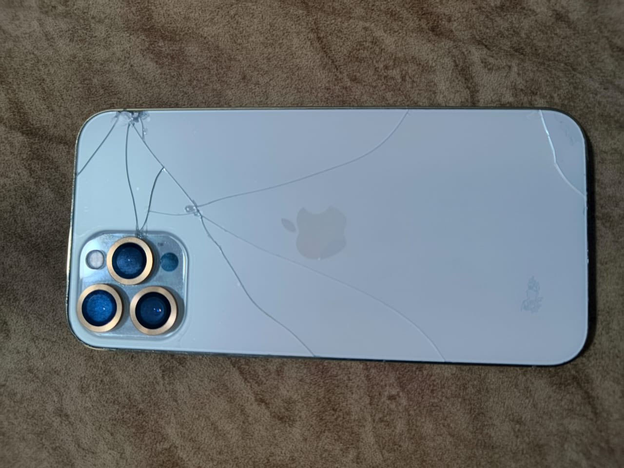 السلام عليكم أيفون 12 برو ماكس
بطاريه100% 
فيس ايدي متوقف 
ذاكره 128 
اصدار 
iOS 18.2
الجهاز مبدل شاشا وبطاريه 
السعر خاص 
التستفسار ***********
