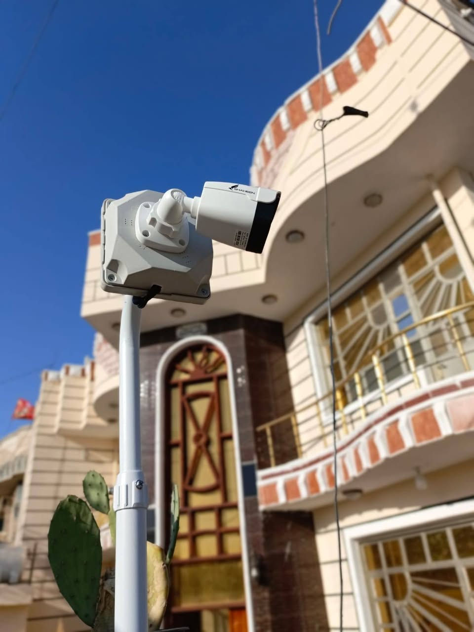 بسم الله الرحمن الرحيم
«وَقُلِ اعْمَلُوا فَسَيَرَى اللَّهُ عَمَلَكُمْ وَرَسُولُهُ وَالْمُؤْمِنُونَ 
          صدق الله العظيم

(الحمدالله تم تامين  بيت  في بغداد  الامين  منطقه حي المعلمين  

الموصفات :
 ✅كامرات  عدد5 دقه  5 ميكا بكسل  حقيقي  ملون ليلي نهاري  دبل فلاش  
   من ماركه شاهين  لاصلي وكاله ) 💯👌
جميع كامرات صوره وصوت 

✅جهاز xvrنوع  شاهين  الاصلي  دقه 5 ميكا 8جنل   العربي الحديث

✅يو بي اس ليثيوم 110 واط 

✅هارد 500 كيكا بايت     البنفسجي الاصلي  

✅بوكسات كاميرات عدد 4

✅راك حجم 2 يونت لون ابيض

✅استاند كاميرات طول 60 سانتيم عدد 2 لتصوير اكبر مساحه ممكن

✅كيبل HD دقه 4K  

وتم ربط كامرات على تليفون  ومشاهدت الكامرات في اي مكان 

▪️مع ضمان سنه  حقيقي صيانه وستبدال   في جميع ملحقات 

 ▪️نصب حترافي👌 و دقه في العمل 💯💯 

❗️❗️ملاحضه  اماكن الكامرات حسب طلب زبون❗️❗️
 
*********** #مهندس# يوسف 

🔴ومتوفر جميع انوع كامرات الاصلي وكاله 
بيع ونصب وصيانه جميع انوع كامرات 

🔴والعمل في جميع مناطق بغداد كرخ ورصافه 

ويوجد ايضآ توصيل في بغداد وجميع محافظات 

🔴ومتوفر كشف مجاني للموقع  

#كامرات 

للستفسار ***********وتساب 
#دهوا
#اسوار 
#هيكفجن
#شاهين
