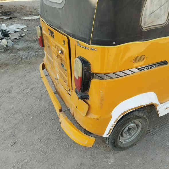 تكتك TVS 19 أوراق
تكتك تشتغل هندر سلف واقف كهربائيه شغاله
نظافه مثل ما موضحه بل صور
سعر ٢٦٥٠ 
مكاني بصره جزيره ***********
