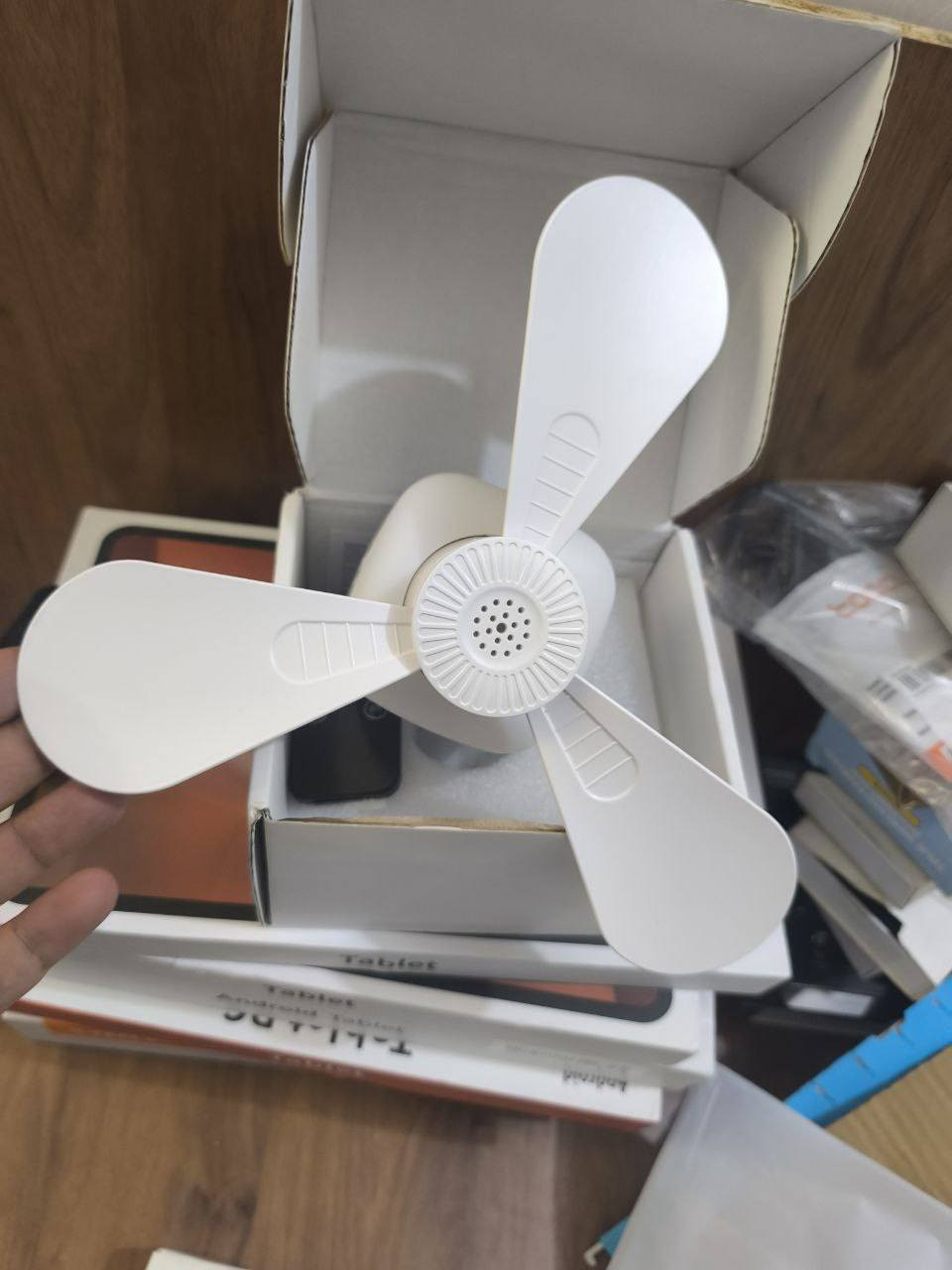 مراوح تخييم شحن سقفيات سعر القطعه  15 متوفر قطعتين


**إذا كنت صاحب هذا الإعلان وتريد حذفه لأي سبب، رجاءا أرسل رسالة إلى الدعم الفني**