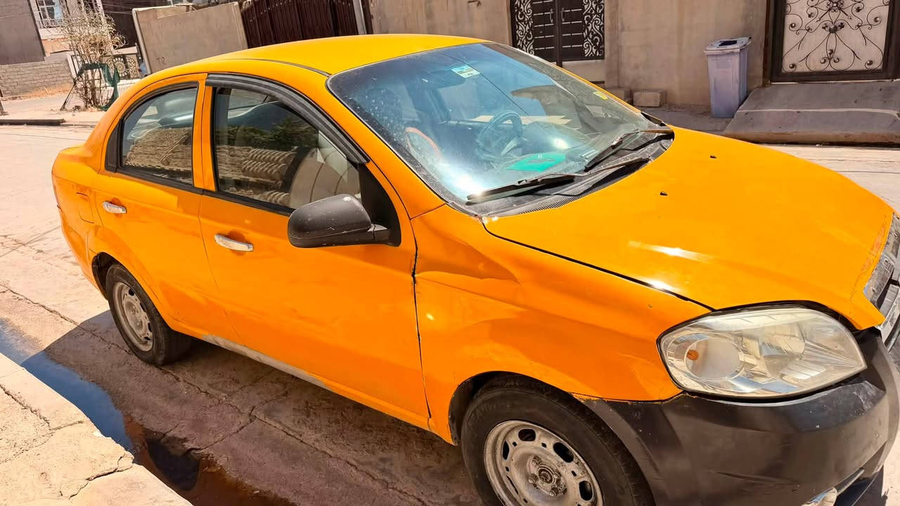 السلام عليكم للبيع تكسي أفيو 2007 كركوك جديده تبريد ثلج سنويه ساقيه كركوك دوميز منطقة 55 …السعر45 وبي مجال قليل   ***********
