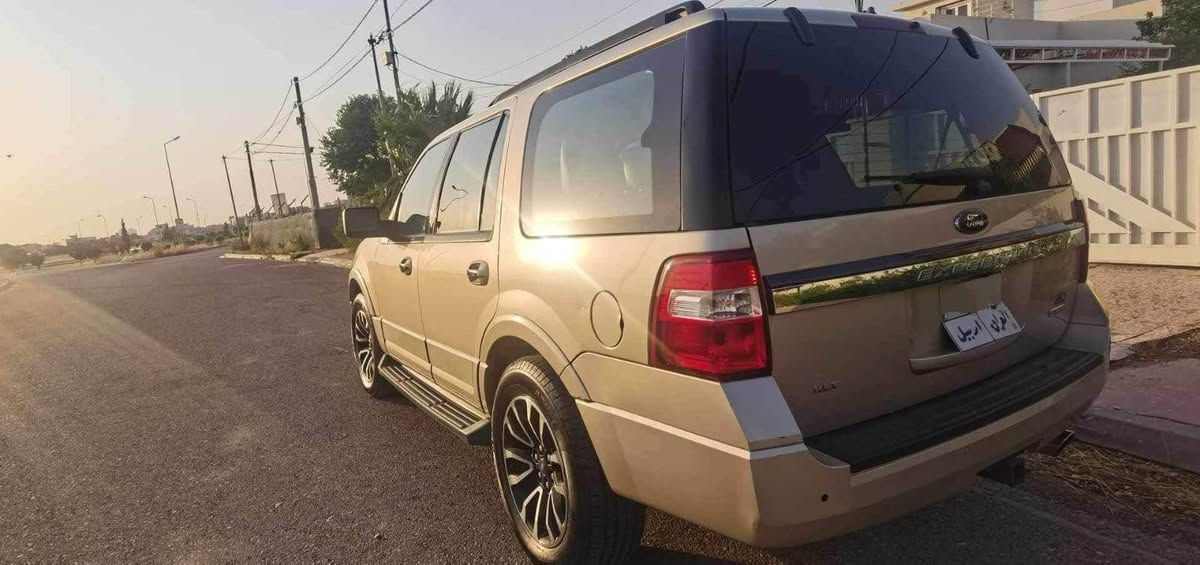 فورد اسكبدشن ٢٠١٧ بيها قطعتين صبغ بوند جاملوغ بدون دواخل فول موصفات ماعدا فتحه صقف محرك گير بشرط ٦ سلندر توربو مرغوب  سنويه هسا منتهي و عليها غرامه ١٥ ورقه سعر سيارا ٢١٠ أربيل, العراق


**إذا كنت صاحب هذا الإعلان وتريد حذفه لأي سبب، رجاءا أرسل رسالة إلى الدعم الفني**