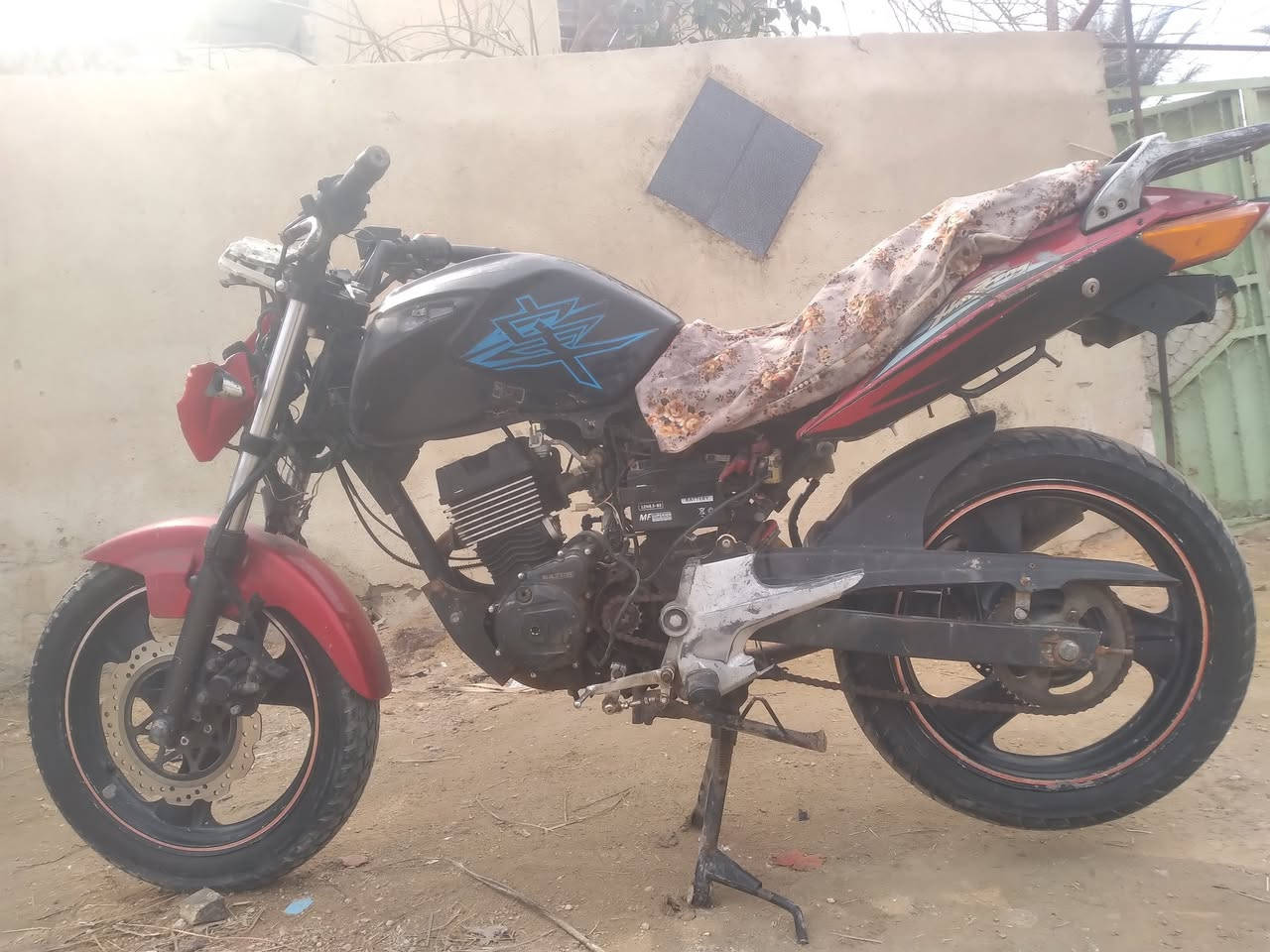 السلام عليكم دراجا البيع كلك مديل ٢١ دراجا خير من الله شلعه معدل مكينه شرط ١٤٠ المكان كربلاء البرهيميه السعر ٢٥٠ الرقم ***********
