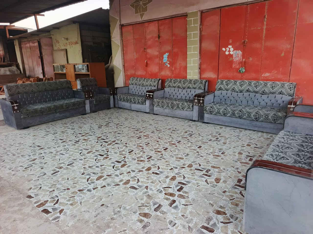 تخفيضات العيد 🔥
تخم مستعمل  نضيف تزكام  مابي اي ضرر 
١٥ نفر  السعر ٢٦٠ 
العنوان بابل الحمزه الغربي مقابيل تقاطع معمل السكر 
هاتف ***********
