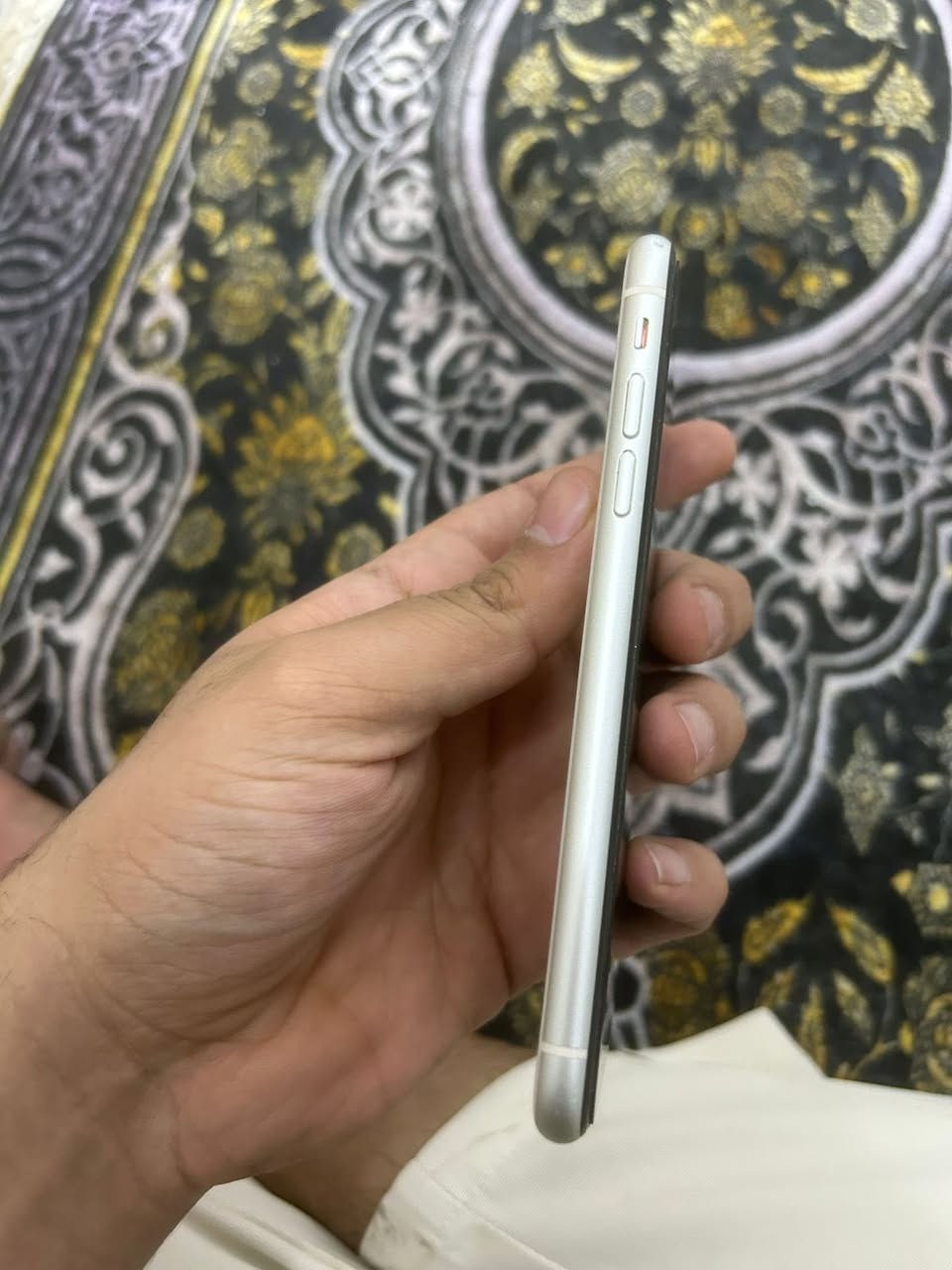 سلام عليكم
١١عادي 
جهاز نضيف
بطاريه بلادي لا مبدله ولا مرفوعه
بس هاذا لفطر لبل شاشه ما مثر عل لمس
شرق اوصط نموذجM
السعر300
الرقم ***********
