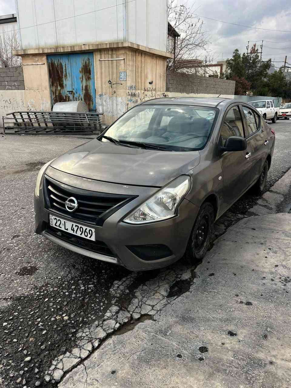 لاکشمیبا 2016 
شەش پارچەونیووی بۆیاغە ، واتا حیزام 
جەمپێکی زۆر خەفیفی پشتی
گێڕو  مەکینە بەشەرت 
سەنەوی ژینگەی تا 2028 نوێیە
چوار وەڕەق غڕامەی لەسەرە 
نرخی 79 وڕەقەو مەجالی کەم 
***********
