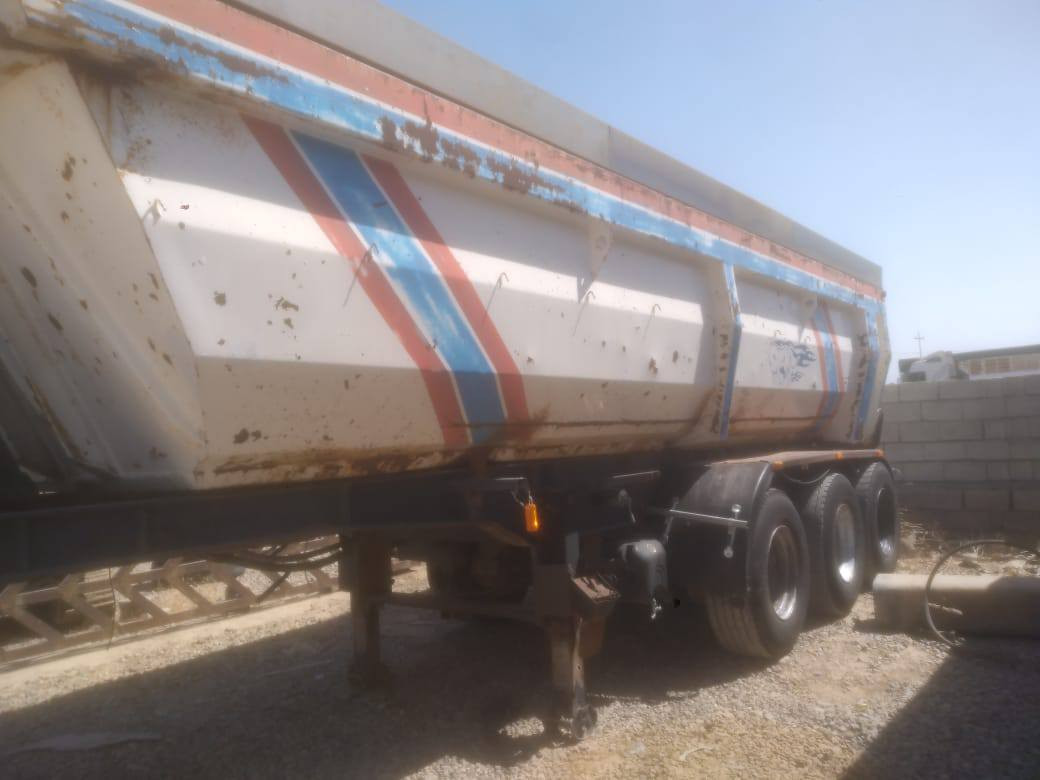 سلام عليكم 
نساف للبيع 
3 دناكير جوبلس دبل تاير
شاصي اوربي 
السعر 80 وبيه مجال 
للاستفسار 
***********
