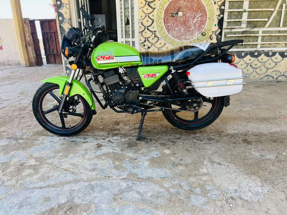 سلام عليكم دراجة دايوان للبيع موديل 22 أوراق اصوالي شرط ترقيم.   وصل معرض.  دراجة مجنبزةًًًً رزانة فوال.  مكفولة كفالة عامة كهربائيات  كلة. شغال.  أي نقص مابيهةً.  محرك. 200  كتابة حمرة  السعر مليون 450 وبيهة مجال الرقم ***********
