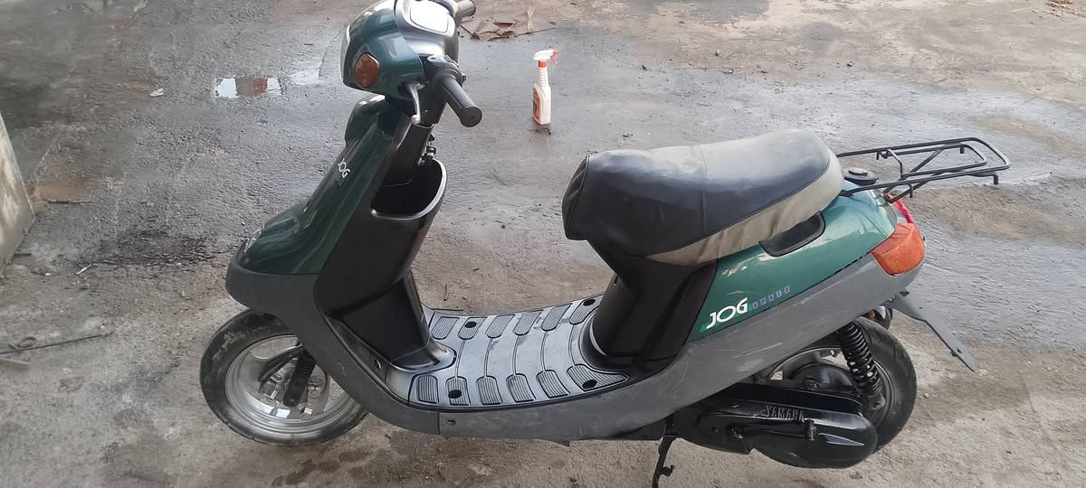 السلام عليكم 
زنبوره حاويه مكينه مامفتوحه سلف هندر شغال 
كهربائيات كلها شغاله +شلعه وسرعه فوول .
دراجه نضيفه امانت الله ما ماشيه هواي مكينه نضيفه ما بيها صوت موديل 2003 للاستفسار الاتصال ع الرقم *********** 
او المراسله ع واتساب 
مكلف بلنشر
