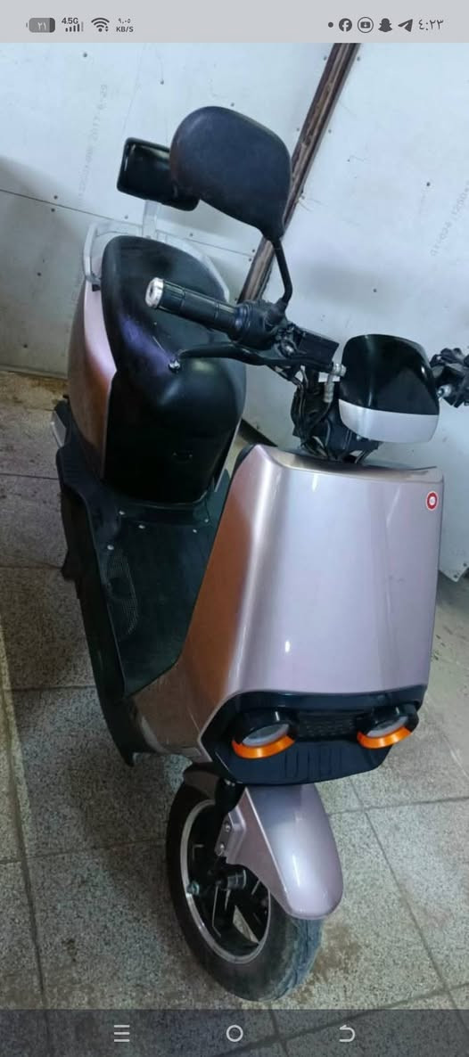 سلام عليكم دراجه شحن البيع مواصفات دبل اشاره وشاره يمنى وشاره يسرى ومثبت سرعه ونضام بارك ونضام سرقه وناره ولايت عالي وناصي بريكات دسك وملف الولي الاصلي  والدراجه بطاريات 6 باتري وسعر 500 وبيها مجال رقم الهاتف ***********
