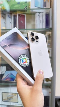 آيفون ١٦ برو ماكس • ٢٥٦ • بطارية ٩٨