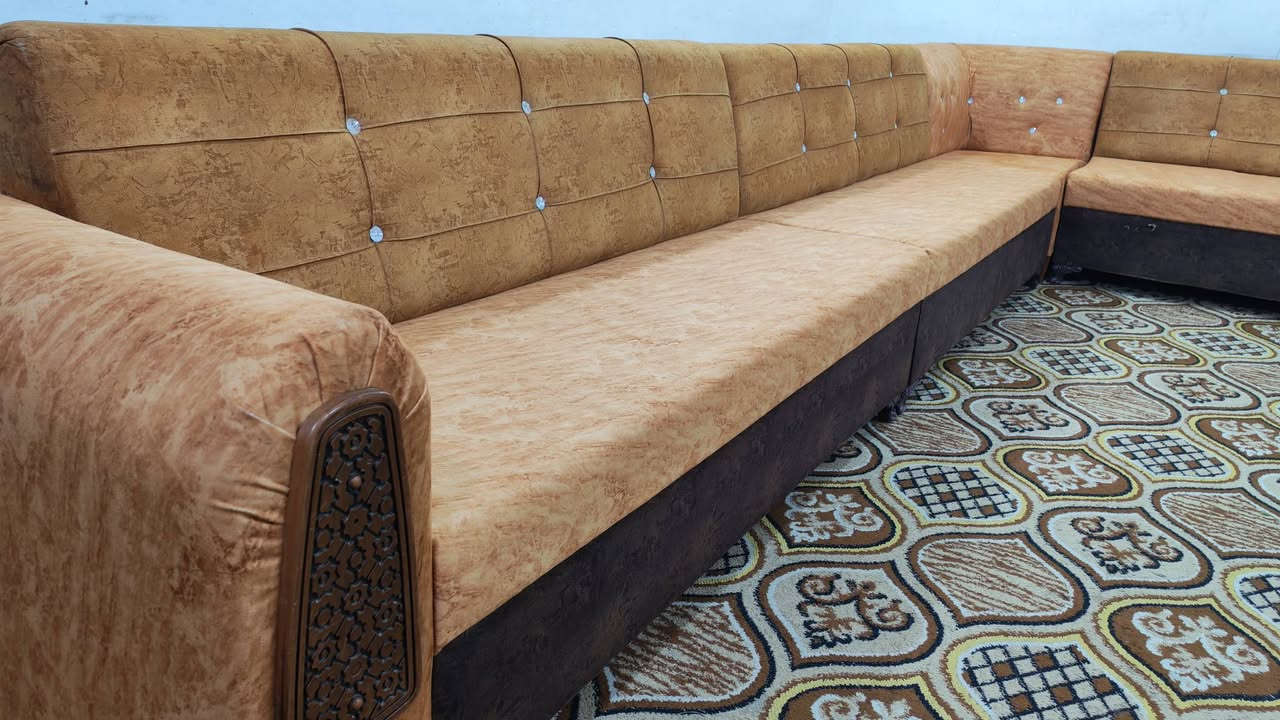 ديوان للبيع تزكام كلش نضيف 26 مقاعد 8 ثلثيات وثنين زوايه مو بس المنشورات اكو غيرهن السعر 550 العنوان كربلاء حي العامل يوجد توصيل داخل كربلاء الستفسار ***********
