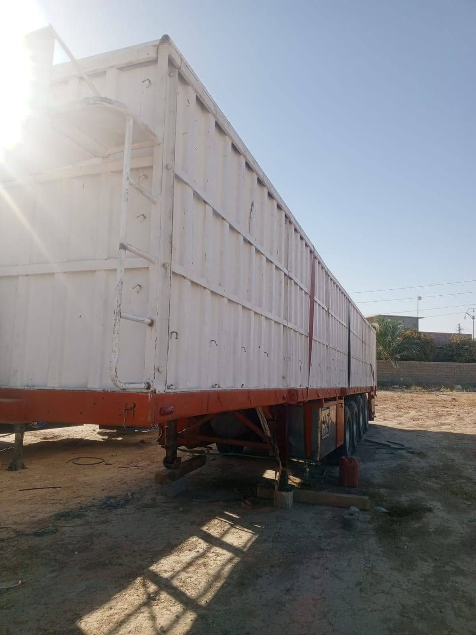 عربانه اربع محاور تك تاير   الطول 1360 العربانه عل شغل الاستفسار ***********
