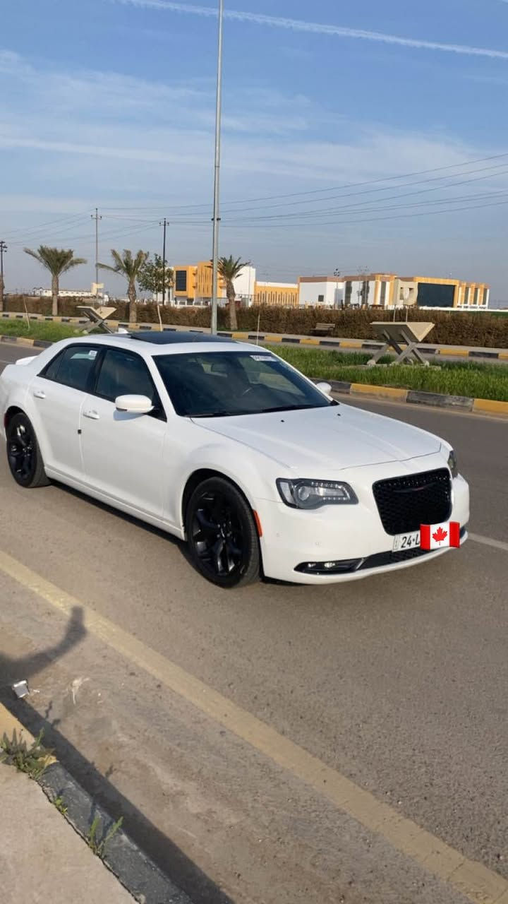 سيارة كلين تايتل شرط الفحص من دعامية لدعامية
ماشية 57 ميل
كشنات جلد 
حساس امامي وخلفي
رادار جانبي
دمام بلصندوق
لايت زينون
وباقي المواصفات معرفة 
واتساب *********** الحمدانية, نينوى
