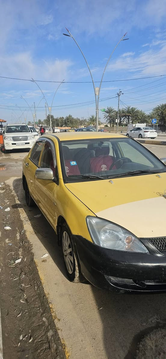 سلام عليكم 
لانسر صفره للبيع كامله ما بيها اي نقص موديل 2009
سياره بسمي نفس اليوم تحويل خط كنعان بعقوبه 
تصال ***********
