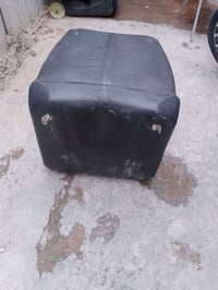 صندوك حجم كبير مستعمل قليل عوزه بس غسله زينه ب30 مكاني الشعب 077451090...
