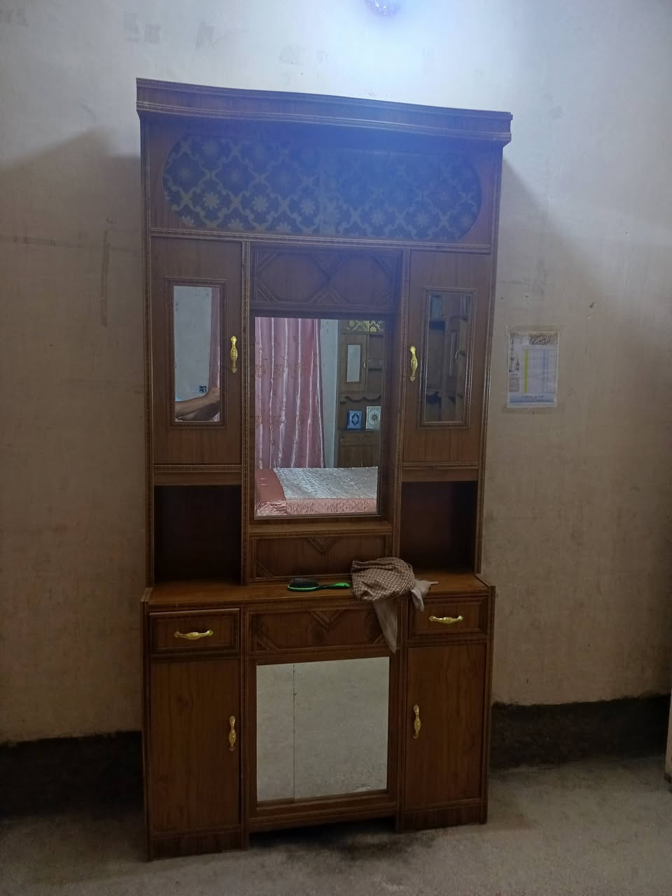 السلام عليكم اخوان غرفة غشب صاج نضيفة مثل ما موضح بالصور سوم باليحبة الله ولا تكسر للتواصل***********

