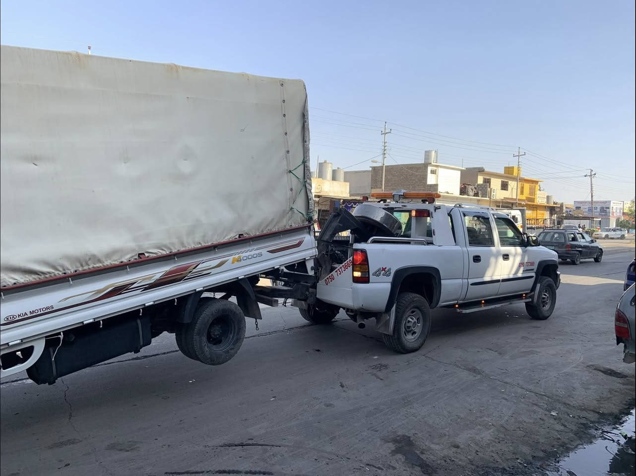 كرين خاشوكه للبيع
موديل 2004
مكينه 5300
گير 1000 
طخم تاير جديد 
رقم انكليزي جديد 
سستم غاز و بانزين 
سياره باسمي 
مثبته كرين بسنويه 

كورك ***********
زين *********** 
استفسار اكثر اتصل 

مكان سياره دهوك
