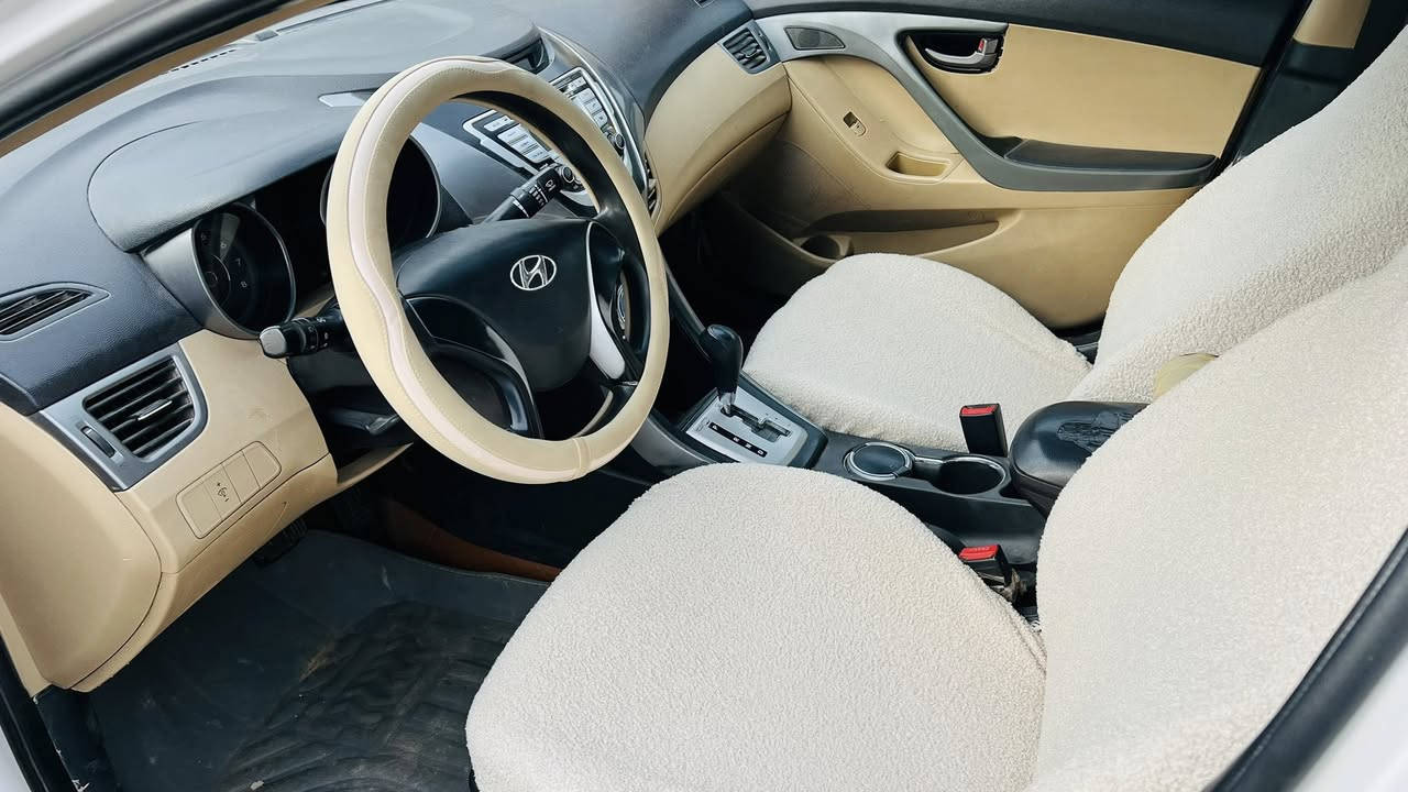 سلام عليكم انتره 2012خليجيه
بيه جاملغ امامي تبديل رقم اربيل بسمي هزه جديده رقم دولي مكينه 1600
بابل الشوملي 

السعر 105

***********
