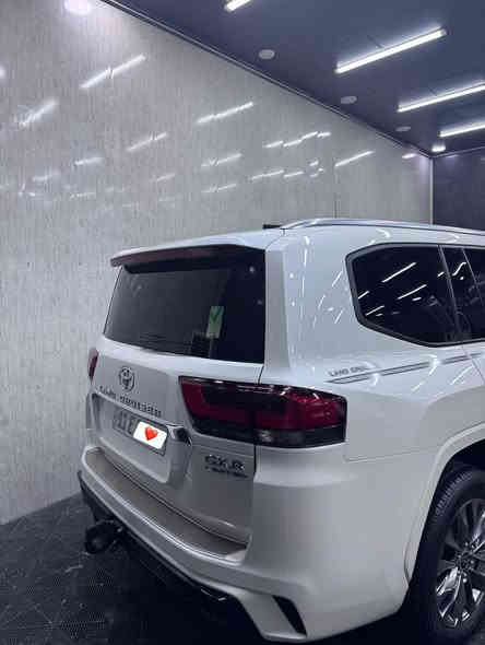 السلام عليكم 
لاند كروز GXR  LIMITED 
ضمان شركة SAS 
موديل ٢٠٢٣ ماشية ١٩ الف 
السيارة مكفولة كفالة عامة من الصبغ والبارد بدون اي ملاحظة 
رقم بغداد باسمنا تحويل مباشر 
السعر ٧٣٥ $ بيها مجال بسيط 
مكان السيارة موصل بغداد 
للاستفسار 
***********
