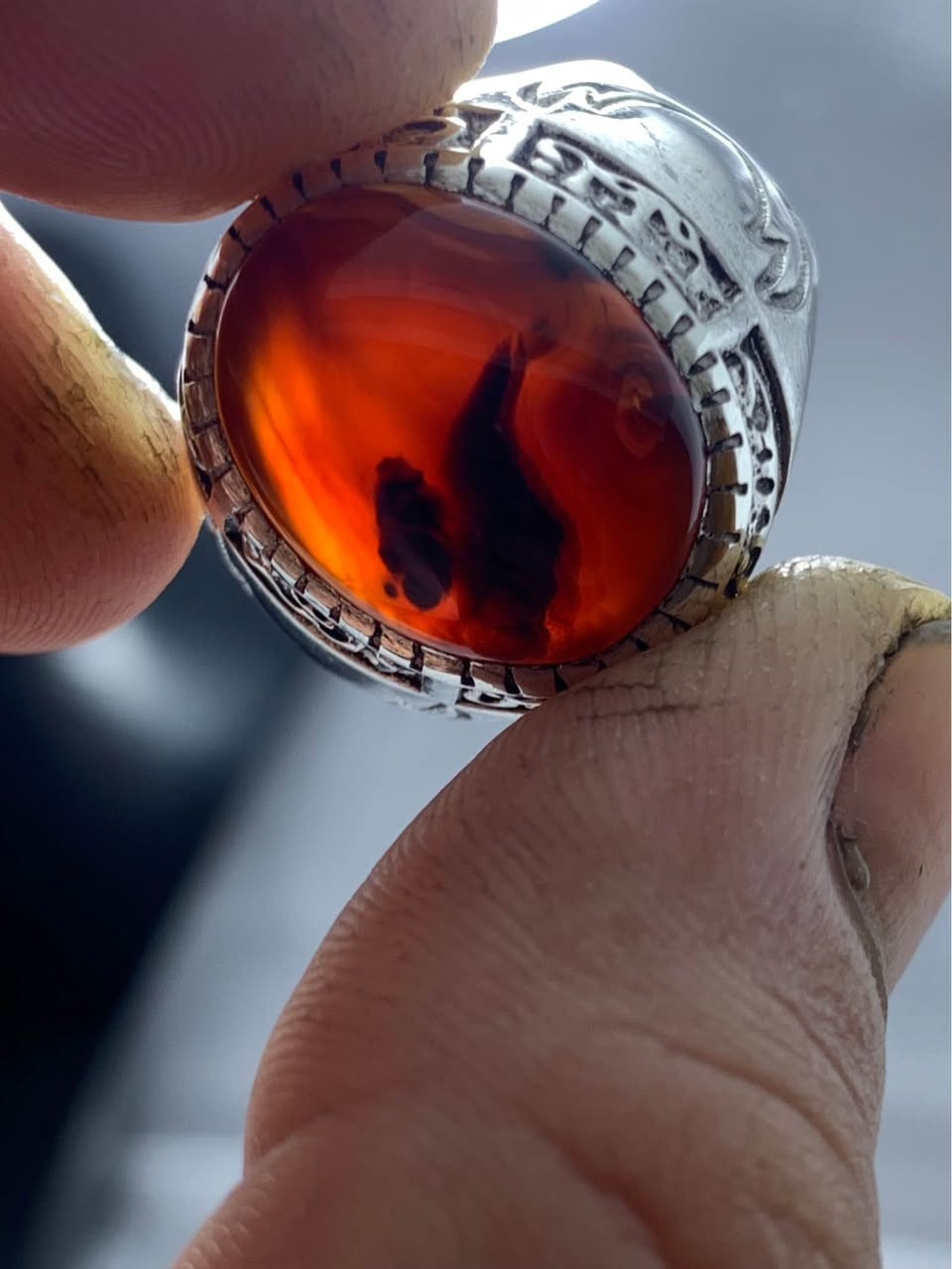 خاتم عقيق يماني 
فضه ٩٢٥ 
وزن الخاتم ١٢/٤٩ غرام 
السعر ١٠٠ الف مع توصيل النجف, العراق


**إذا كنت صاحب هذا الإعلان وتريد حذفه لأي سبب، رجاءا أرسل رسالة إلى الدعم الفني**