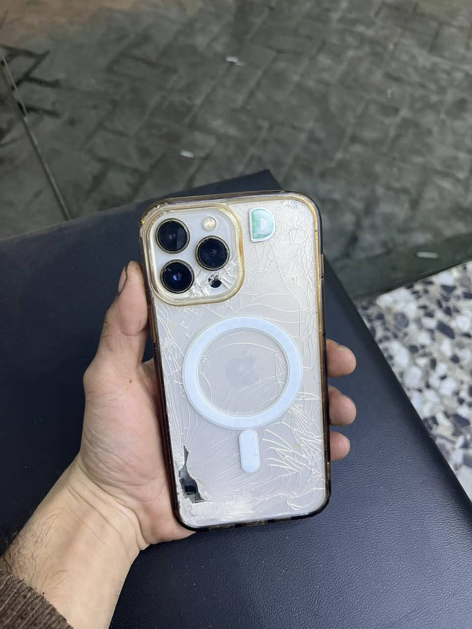 سلام عليكم 13برو ماكس. فحمم فحم ابيعع.   طشرته. بلكاع.  وكف السيمكارت ولشبكه.   وضهره
تفلش.  مبدلل شاشه3 خيرات     بطاريه 94بلاديه شرط فحص.  بغداد الاعظميه ***********. 350بي مجال
