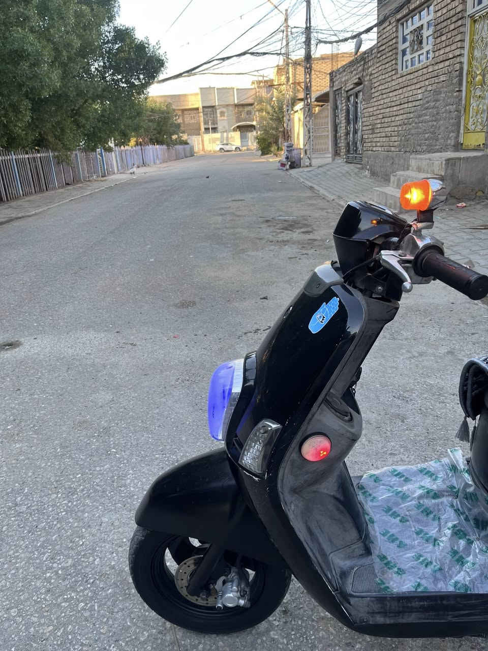 مكفولسلام عليكم  . ماكس بوليس نوزل 2009... مكاني نجف حي ميسان... للبيع دراجه مامفتوحه ه من من تاير للتاير لانضوح ولا تبخير ولااي شي بيها الدراجه عليها منضومت زنون اشاير زنون بكلايت زنون وبيها اربيع اشاير وبيها بباي اصلي مو تجاري كلشي بيها اصلي وليسه تجاي الدراجه تخبل وبها هتي البرتقاليه مال تريله وبيها اريل ازرك وبيها كلوبات فوك المكينه زرك دراجه تخبللل تخبللل احلئ من صور تجي وشوف بعينك.. رقمي ***********واتساب وماسنجر.... مكفول
