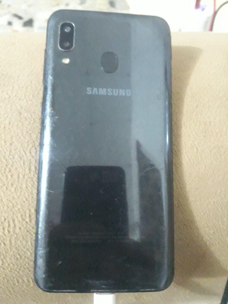 الموبايل شغال لاعطل فهي خطين ورام كاميرات انترنت لمس سريع شحن وشحن مايصرف وشحن تايبسي ذاكره ٣٢  البصمه شغاله  سعر ٣٥ كوفه شارع المعمل قرب صورة الوائلي النجف, العراق


**إذا كنت صاحب هذا الإعلان وتريد حذفه لأي سبب، رجاءا أرسل رسالة إلى الدعم الفني**