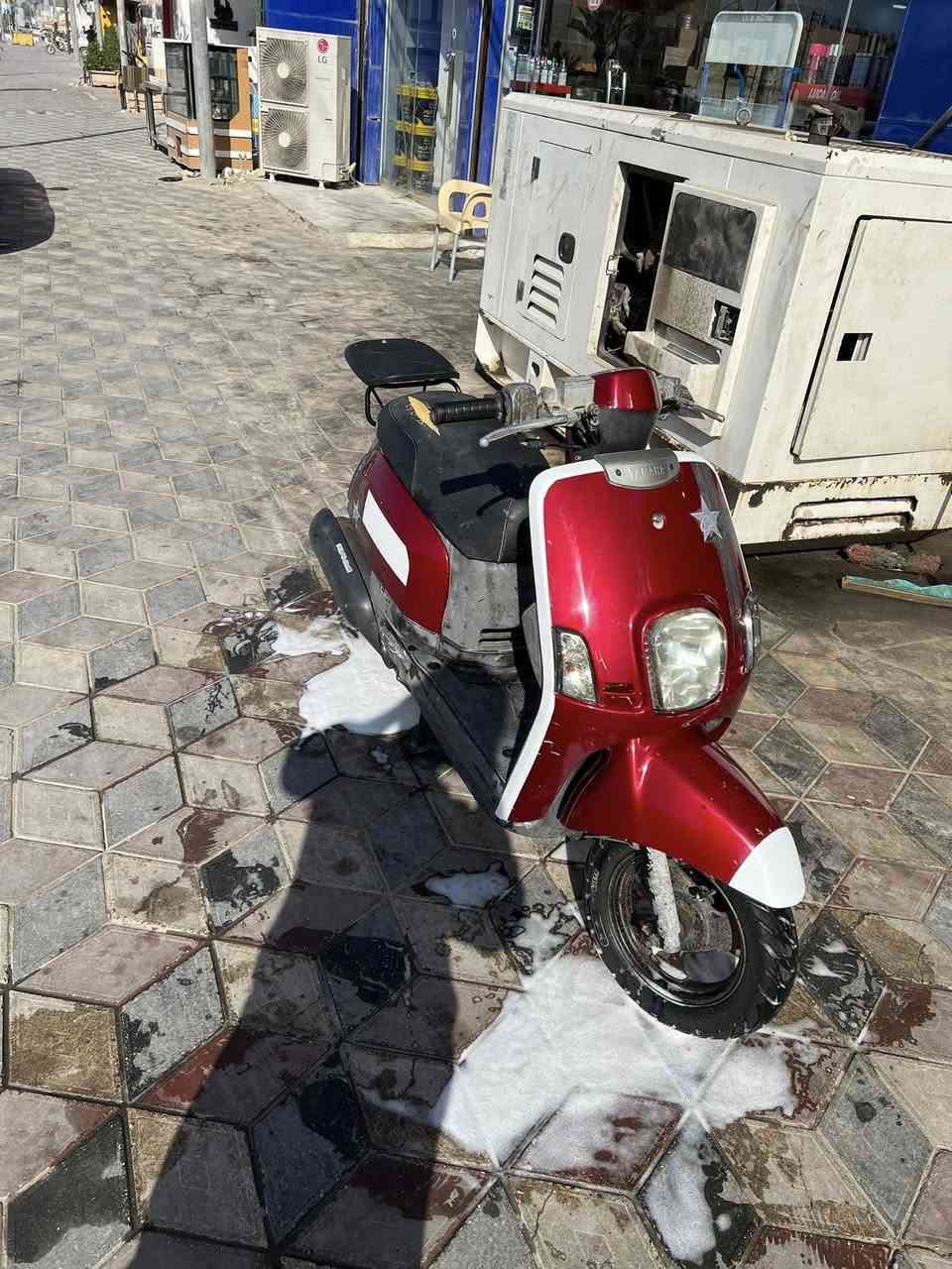 سلام عليكم بوليسي لبيع 50 بلاد مامفتوحه شرط فحص دراجه حاويه سعر خاص رقمي ***********
