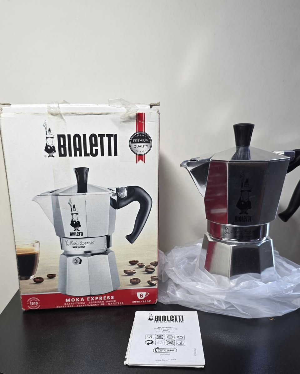 موكا بوت بيالتي إيطالي اصلي مختم 6 اكواب مستعمل للتجربة فقط يتوفر توصيل


**إذا كنت صاحب هذا الإعلان وتريد حذفه لأي سبب، رجاءا أرسل رسالة إلى الدعم الفني**