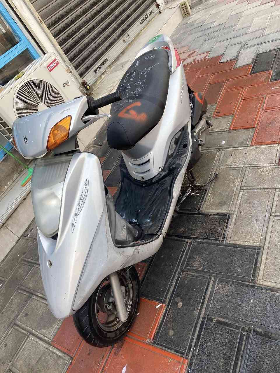 دراجه بريز للبيع قبل سبوعين نزلتها رمبه ب 1100عارضها ب 975 وبيها مجال الدراجه فول على اخر حبايه ذا ميكنه مفتوحه او نقص برغي تاخذها بلاش ماشيه 13 رقمي ***********
