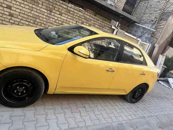 سلام عليكم فورتي ورد كوري موديل 2010 محرك 1600دوش كير 4نمر 
صدر امامي خلفي جيد
تبريد شغال 
السياره بدون حادث فقط خياسات بالجاملغ الخلفي ومعمرها
مواصفات'
بصمه
فتحة سقف
اشاره بالمرايات
تدفئه بالكشنات

ملاحضه السياره بيها مثل العته بالكير بالنمره 3 فقط 
السعر 83
المكان بغداد الدولعي 
***********
