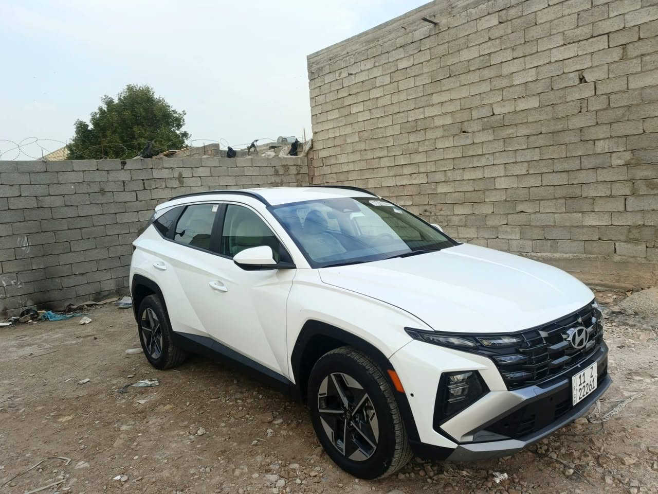 توسان موديل ٢٠٢٥ رقم بغداد ماشيه ٣ الف صور حادثه بالصور ولاقطعه تبديل بيه السعر ٢١٥ مكان السياره بغداد حي النصر هاتف ***********
