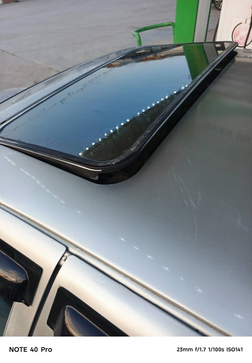 ئۆپڵ ڤیکترا مۆدێل ۱۹۹٥ علوج بەشەرتی ماڵی مەدەنی
گێڕ عادی مەکینە ۱٨گێڕو مەکینەی بێ کێشە سەیارەیەکی زۆر کپ و بێ مەسرەفە 
٤ویل حەسیرو چوار تایەی لۆکی لەسەرە سڵاید کارەبا 
نرخ ۱٨ گەڵاو مەجال 
***********
