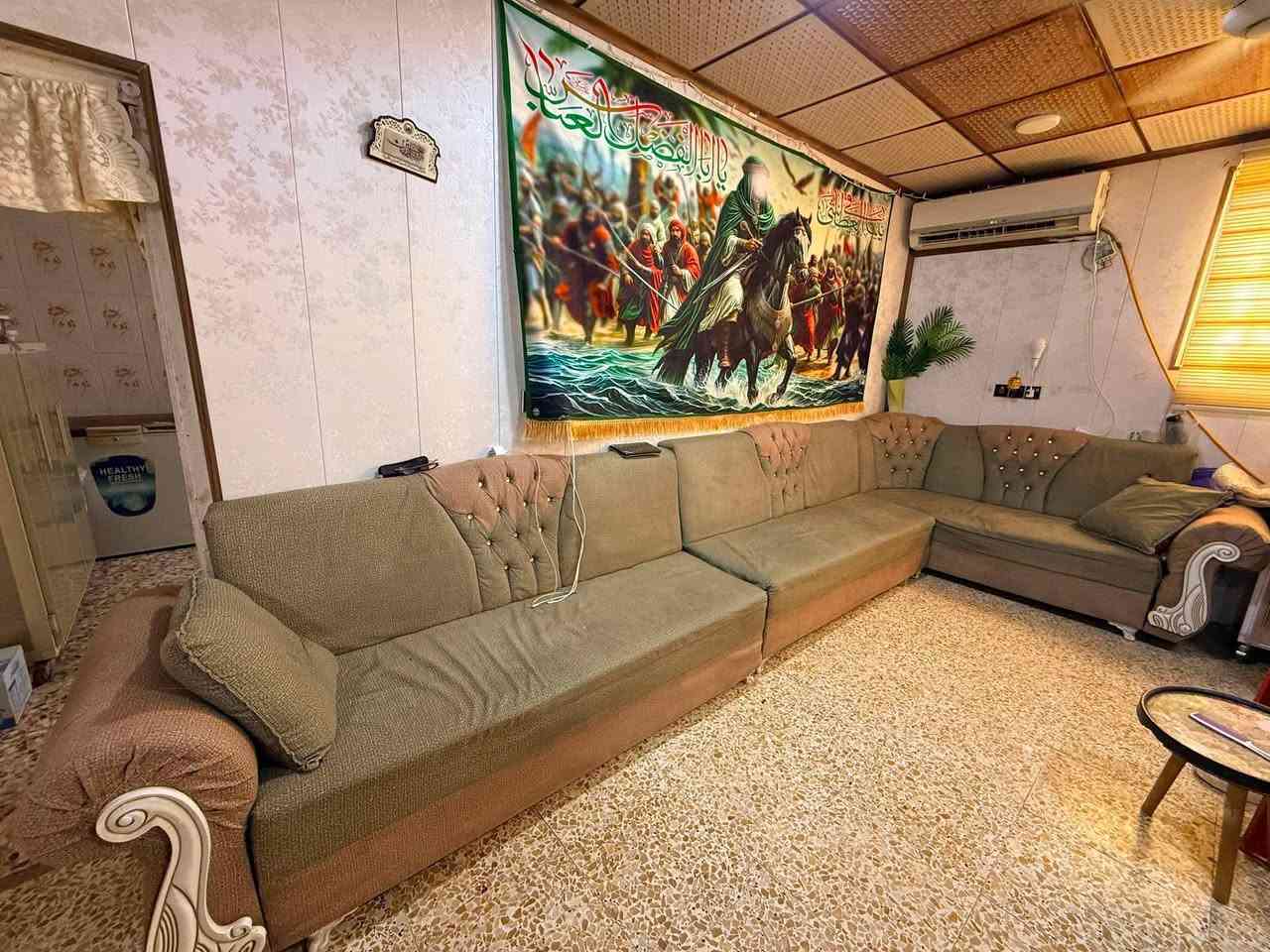 ياالله
ديوان 8 مقاعد نسبة نضافته 70%

3 قطع كبار 

سعره 175 وبي مجال للشراي

‏‪***********‬‏
