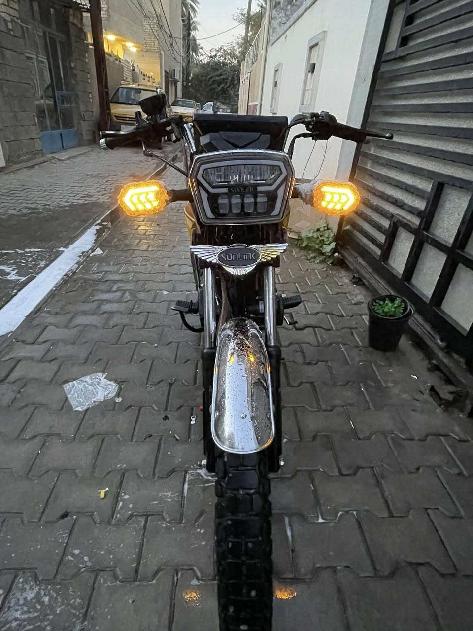 السلام عليكم للبيع سونك (2025) { 5} كير الدراجه بحالت الوكاله   برغي ممفتوح بيها مكينه تخبل الدراجه ناعمه مينسمع صوتها شلعه ومعدل طياره كهربايات كلها شغاله جيب فيتر وياك وتعال افحص  أوراق ومنفيس كامله السعر (850) وبيها مجال [ بغداد/ الكريعات ]
***********
