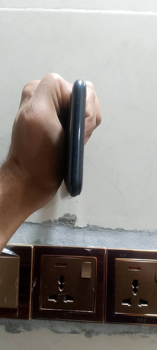 للبيع الموبايل الجهاز نضيف كلة شغال بس بي فطر بل شاشة ومامثر علية المس تكنو Infinix HOT 10 السعر 100 آلاف وبي مجال قليل اني متوازي علية بيعتة اني مكاني بغداد حي ور منطقة سمهة حي الكوفة ليشتري يجيني خاص علية الواتساب ***********
