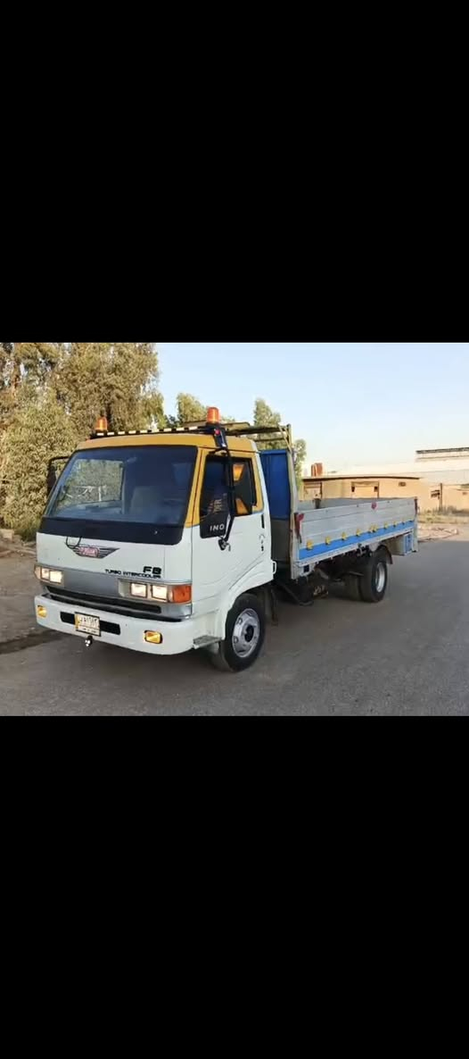 السلام عليكم 
هينو للبيع 
موديل 95
مكينة 4 سوبر 
سيارة ما بيه صبغ
رقم نينوى الماني مشروع وطني 
شرط التحويل 
الطول 5 متر 
العرض 2متر 
للستفسار ***********
