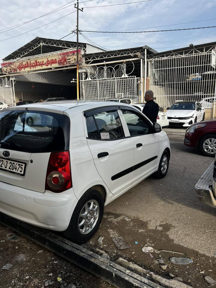 السلام عليكم  كيا بيكانتو 2010 سيارة جديده وحلوه مكينه وكير شرط تبريد وتاتفيه كلها شغاله السياره مال بيت بيها صبغ حزام اثر شخوط ولا سقف ما مطخوخ جكوج مكاني موصل ***********
