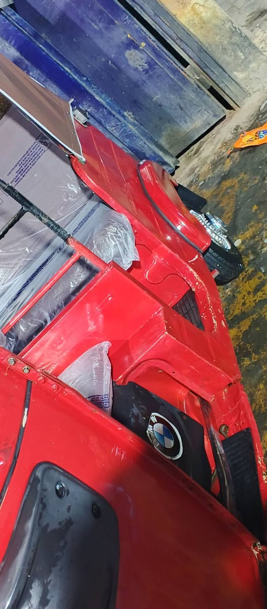 سلام عليكم تكتك 19 شهر 2 رقم وسنونه تحويل ثاني يوم تكتك جهزه كبل الشارع ربع ما ذب علي مكينه مال عشرين بيه معمره دوس بس وبه مكان صبغ السعر 5250 وبه مجال حك جيه وهاذ رقمي *********** المكان حي طارق الوصط
