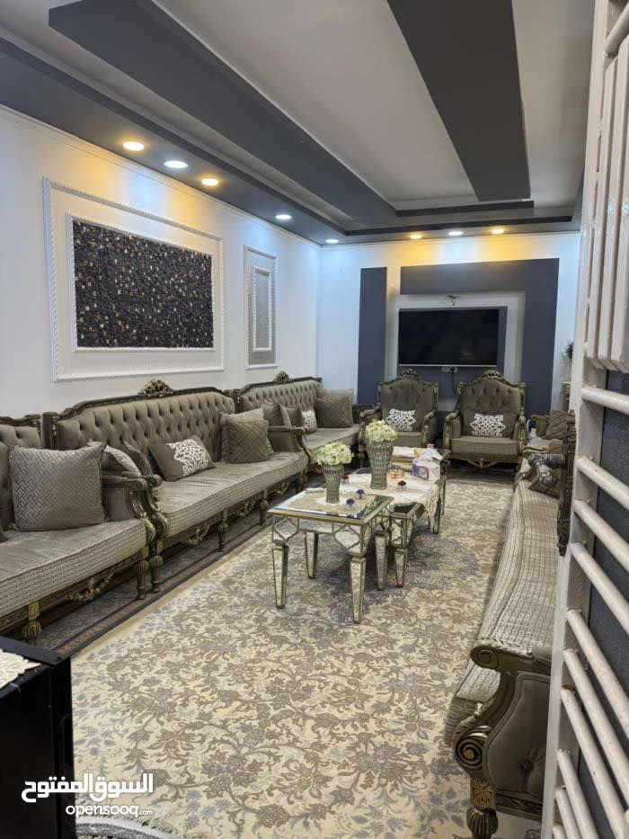 البيت مساحته 330 متر حي جامعه شارع مستشفى طفل شقتين فوك معزولات
درج خارجي
البيت جوه
4 غرف جوه
ديوان كبير
صاله مطبخ حار بارد
وكراج جبير
ومخزن
8888288888888888888
محتويات الشقق
كل شقة تحتوي على غرفتين و حمام و صاله و مطبخ السعر 375 مليون قابل للتفاوض
***********
مكتب عقارات الجبران
