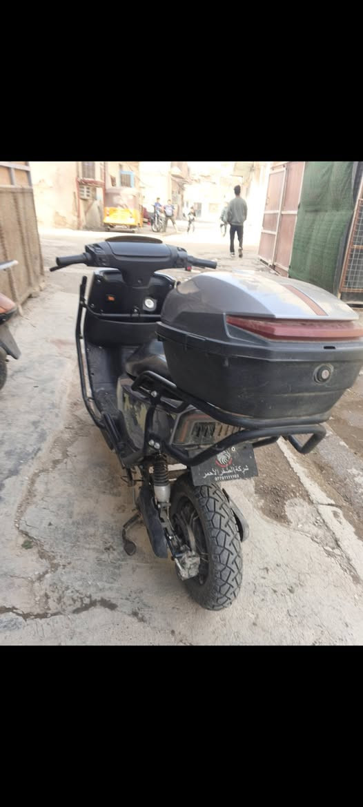 دراجة شحن موديل 2025
7 بطاريات كبار شرط عل فحص وحده وحده 
تمشيك 60 كيلو بشحنه الوحده 
نقصها فقط واقيه طين خلفيه
رزانه فول
بصمه وسويج
مدرعه 
بريكات أمامي خلفي هايدروليك
السعر 475 وبيها مجال
مكاني بغداد العلاوي
***********
