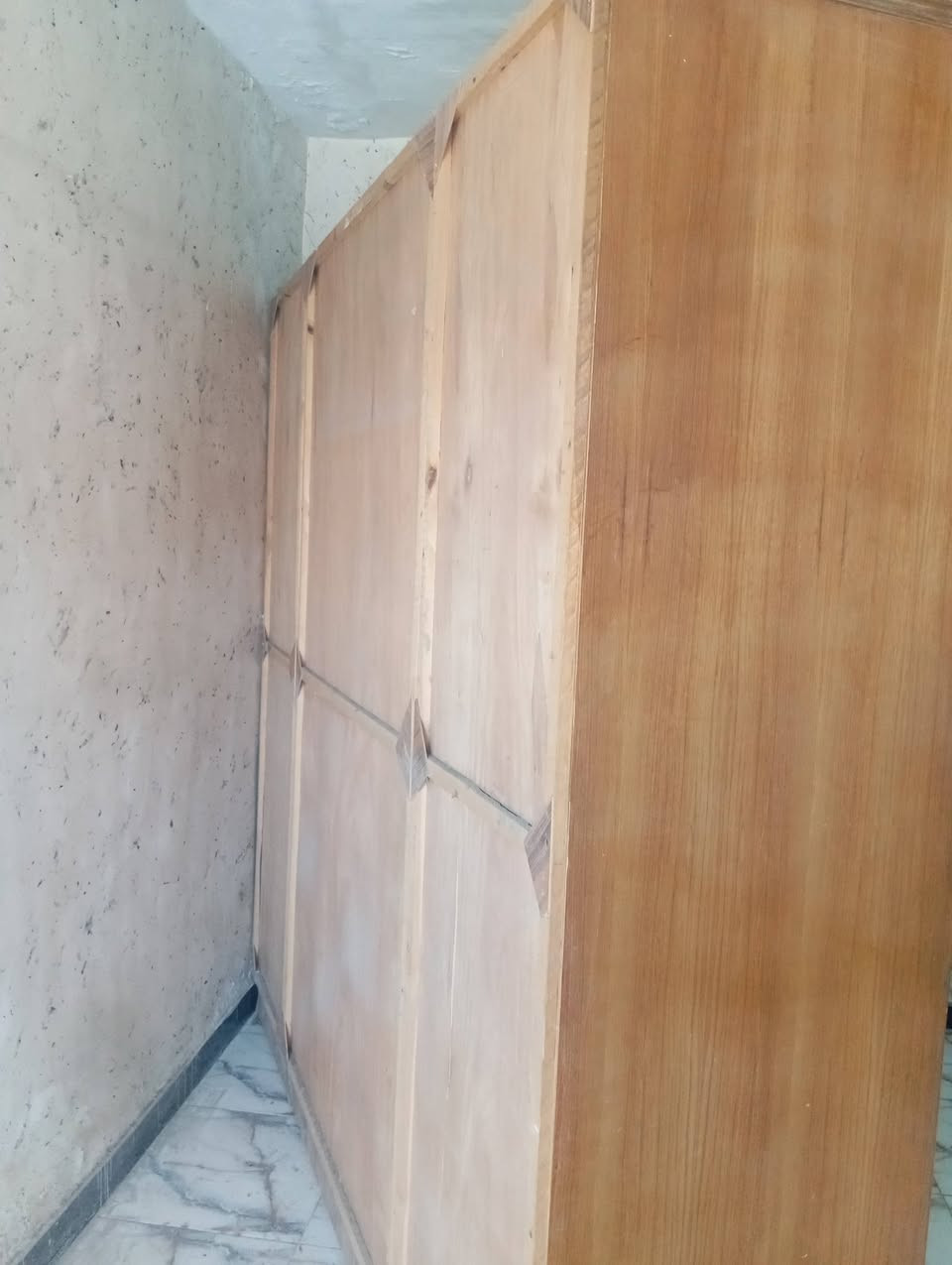 مناور اخو الجديد للبيع صاج داخل وخارج سعرة مناسب جدا اربع بيبان ملحق ***********
