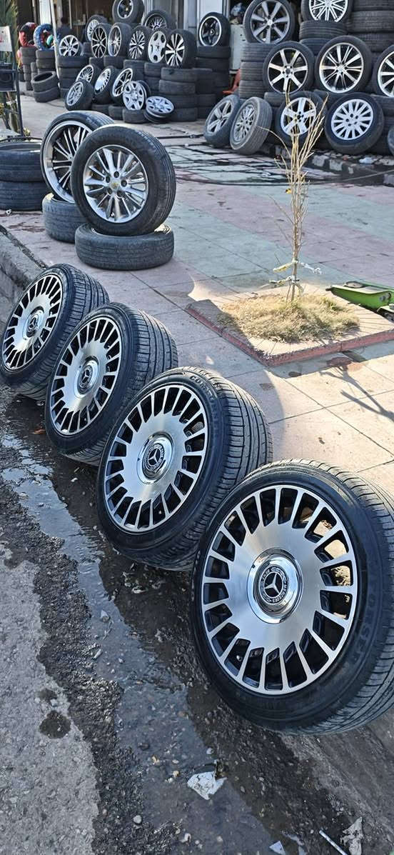 ویلی مایباخ لۆک لۆکە یەک دانەیان درزێکی زۆر وردی هەیە بەشەرت✅💯

٤ کەپەکەی لەگەلە لۆک لۆکە 💯✅

قالبی toyota کێشەی تەقینی برخوی نییە بەشەرت 

ناونیشان سلیمانی تیرمینالی شارەزور فرۆشگای شارباژێر ✅💯

***********
