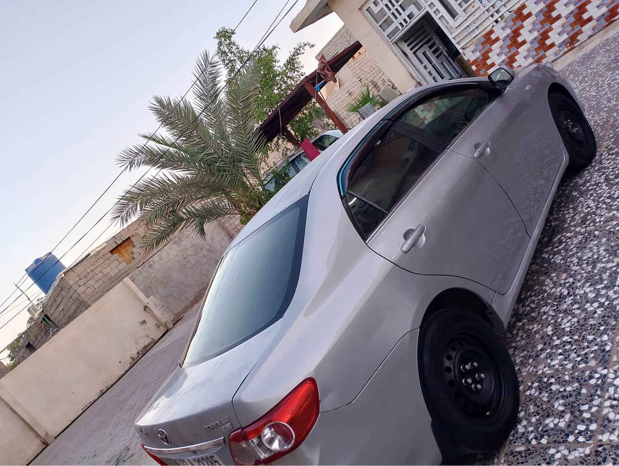 للبيع ***********كورولا موديل 2013 خليجي سعره 94رقم دولي سنوية جديده محرك 1800 سياره جاهزة من كلشي محرك وكير حدادية تبريد جيد جدا بيه كم قطعه صبغ اثر جراد بدون حادث وتبديل مكانه كربلاء المقدسة كربلاء, العراق
