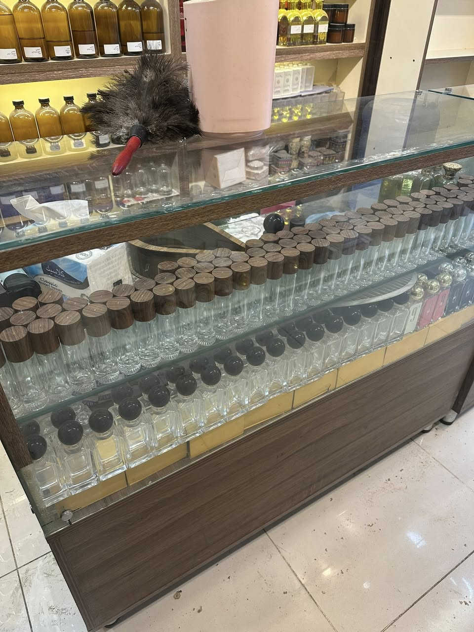 سلام عليكم فاترينات عدد 3 عرض 120 ارتفاع متر عمق 40 سم للبيع *********** بغداد الجديدة سعر القطعة 100 الف
