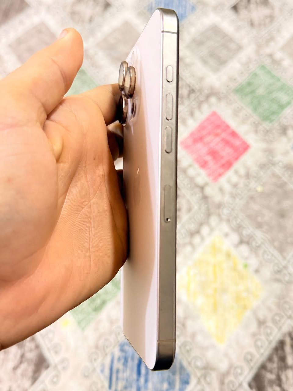 السلام عليكم 
أيفون 16pro Max 
كامل ملحقاته ذاكره 256
السعر 1400 قفل


**إذا كنت صاحب هذا الإعلان وتريد حذفه لأي سبب، رجاءا أرسل رسالة إلى الدعم الفني**